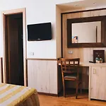 珊瑚酒店 3* 斯培西亚