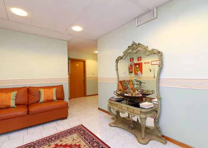 Corallo Отель Специя